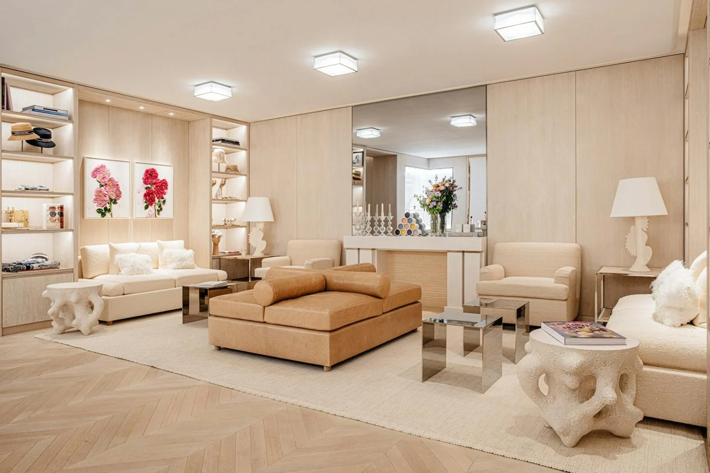 Fireplace lounge at Dior Spa Cheval Blanc Paris — Dior Spa Cheval Blanc Paris